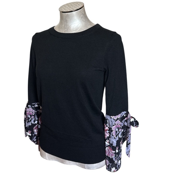 LOFT Sweaters - LOFT Black Crew neck lightweight sweater 3/4 Sleeve floral sleeves XS Like New